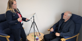 Veterans Minister Visits Combat Stress 